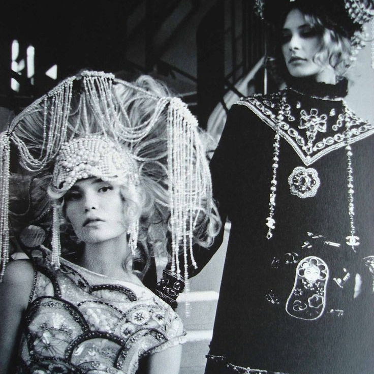 «Русский код» и его влияние на культуру в мире. Индивидуальные съемки для брендов nashe nastroenie