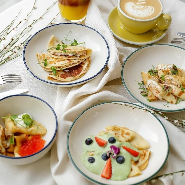 Знакомство & История компании