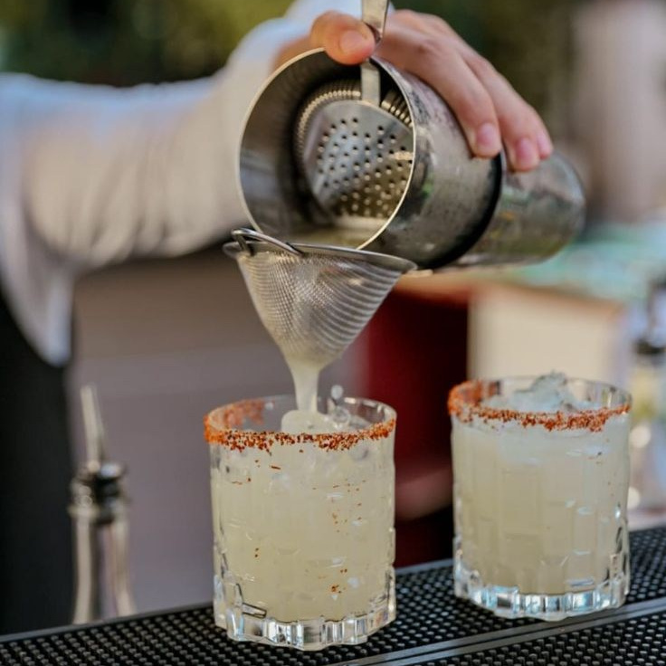 Бармен. Izmailov loft