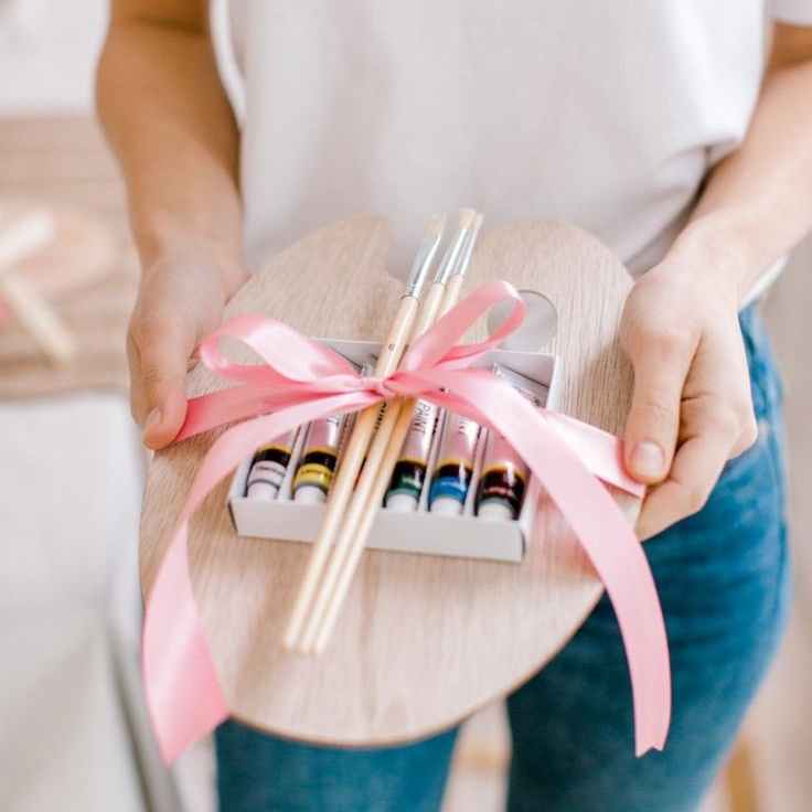 Подарок для творческого человека на день рождения. Арт-вечеринки и мастер-классы в Москве для взрослых и детей