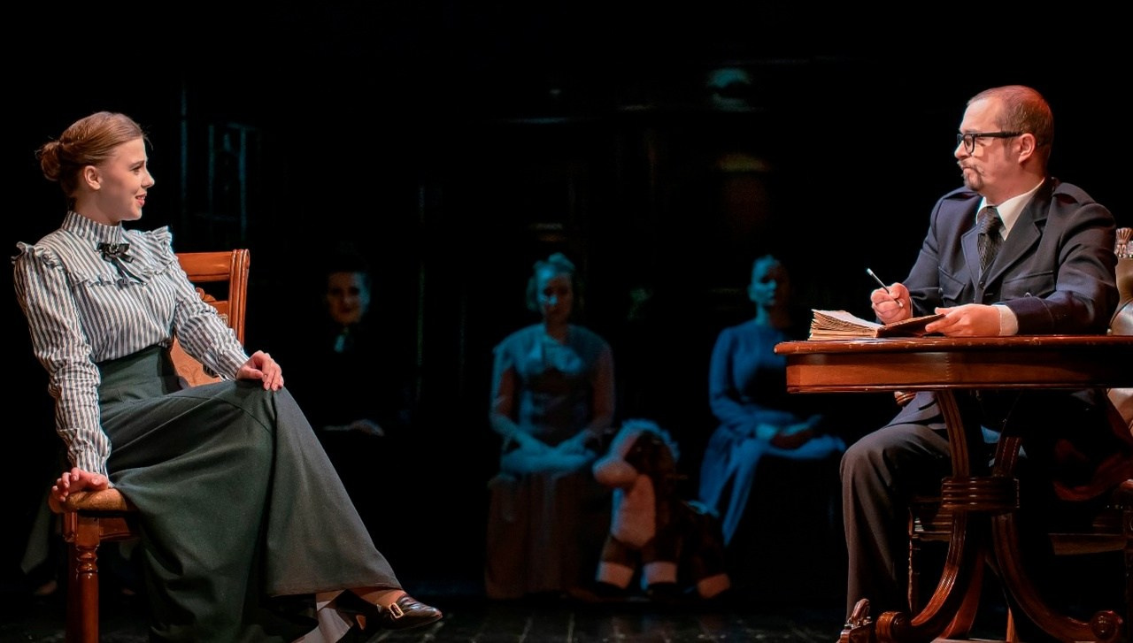 Премьера спектакля «Замок Рейвенскрофт» в пермском театре "У Моста". Журнал о самом особенном. Пермь и Пермский край