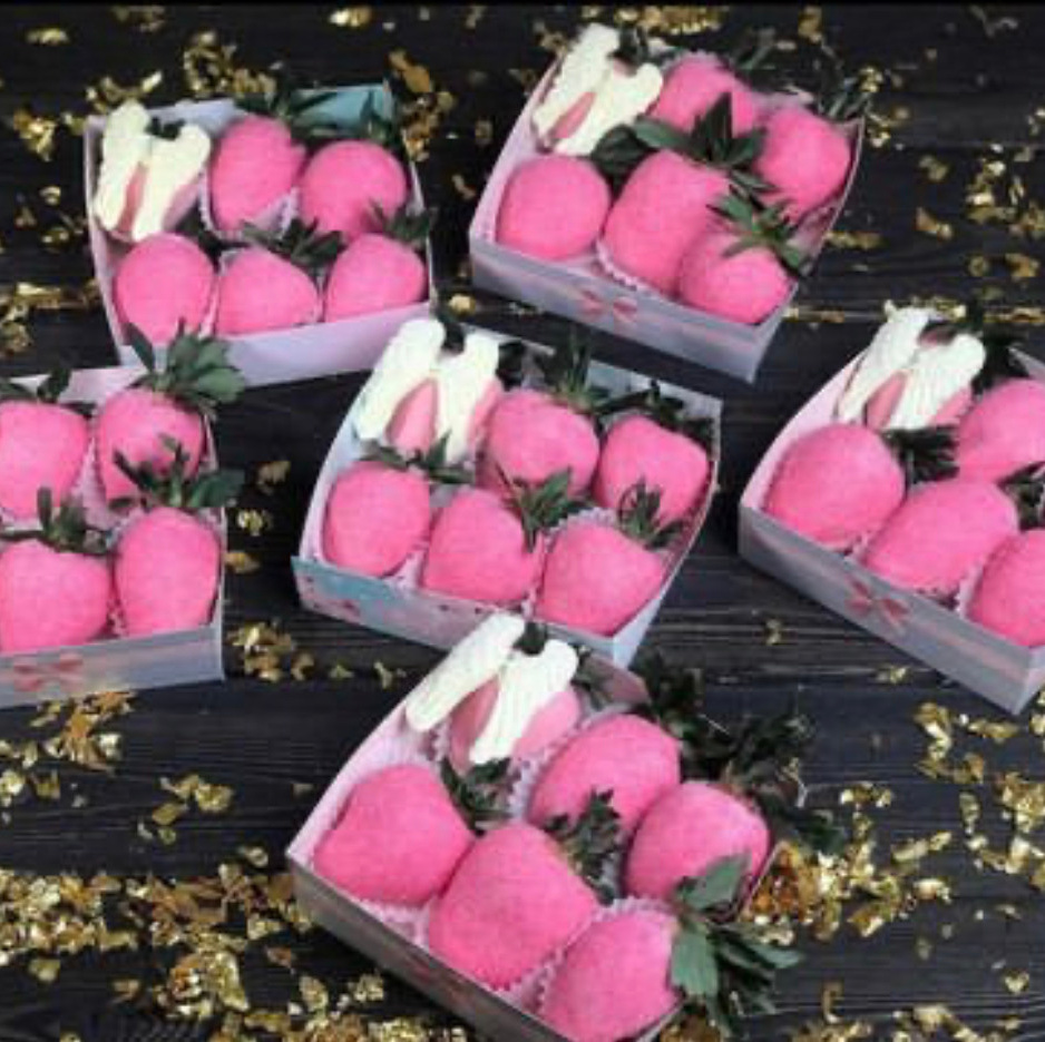 Наборы из клубники в шоколаде Сургут. Клубника в шоколаде в Сургуте