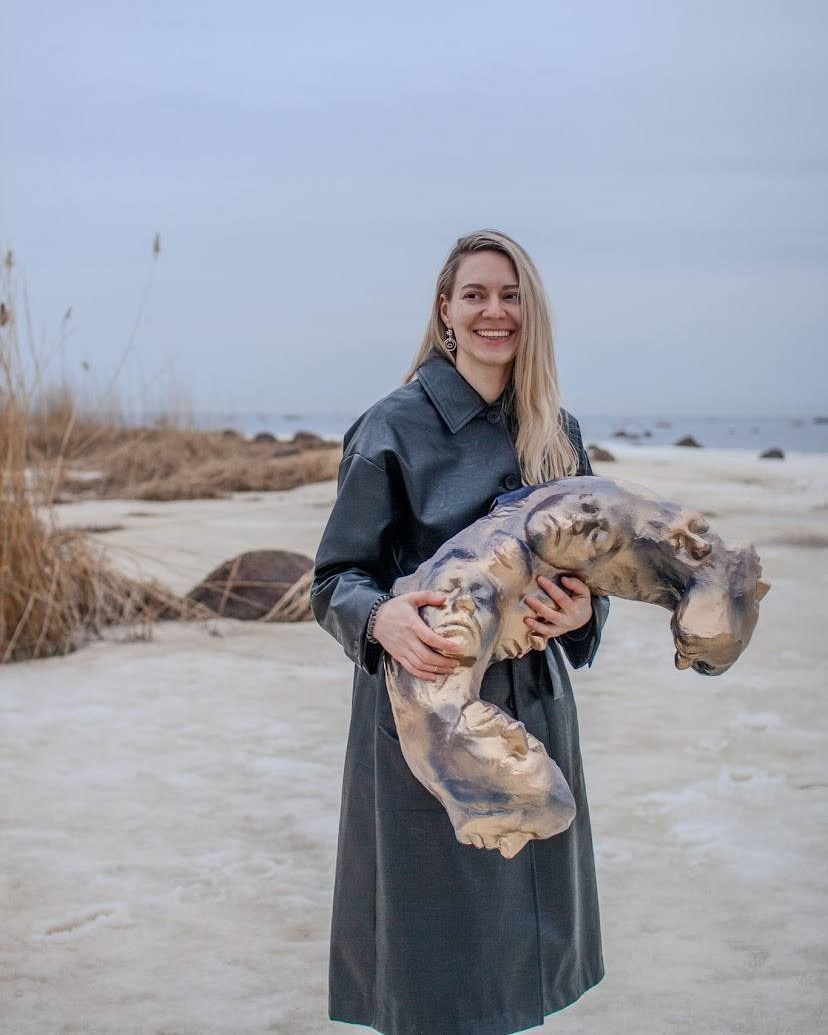 Луна. Художница и арт-терапевтка Ирина Гейнц