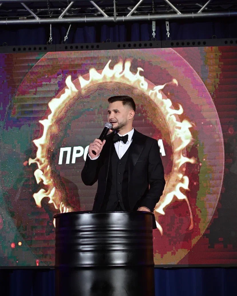 Работа с голосом и речью, публичные выступления - Владивосток. Ведущий Дмитрий Ширяев