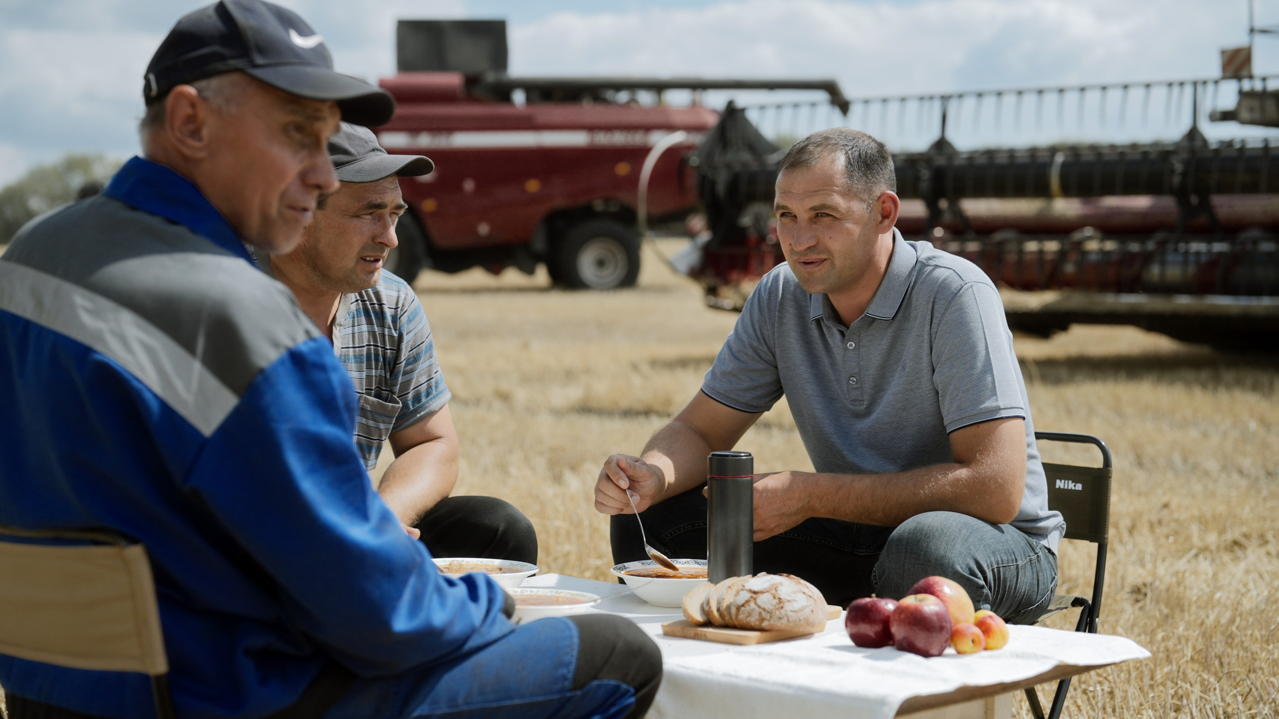 Видеосъемка работников сельского хозяйства в период сборки урожая от Samsonov Media