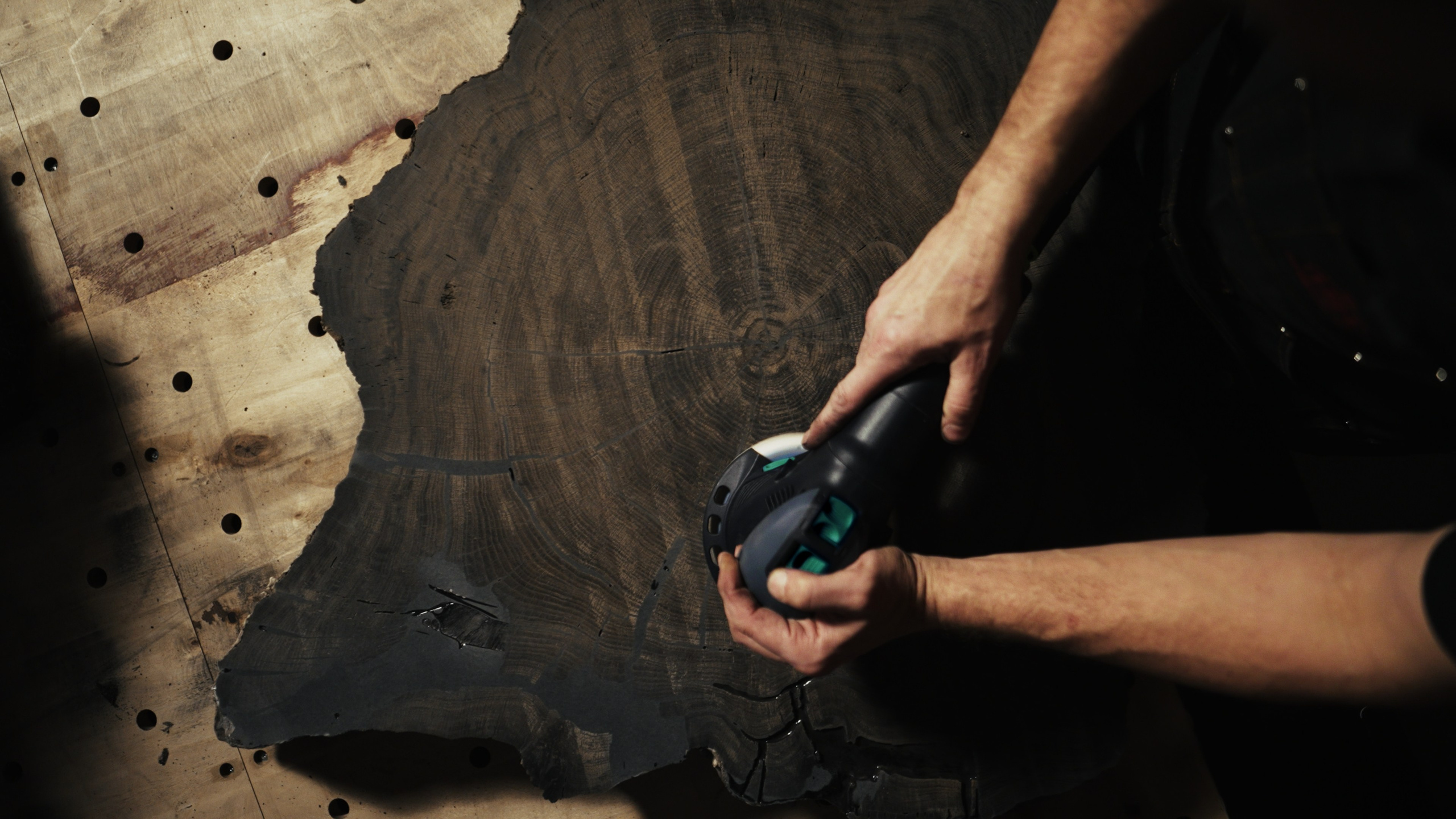 Корпоративные фильмы и презентации. Заказать видео о компании. Видеосъемка — Продакшн полного цикла — Услуги видеооператора в Пензе