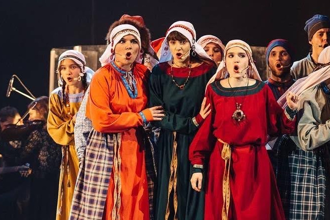 THEATRE. Varvara Revnyuk