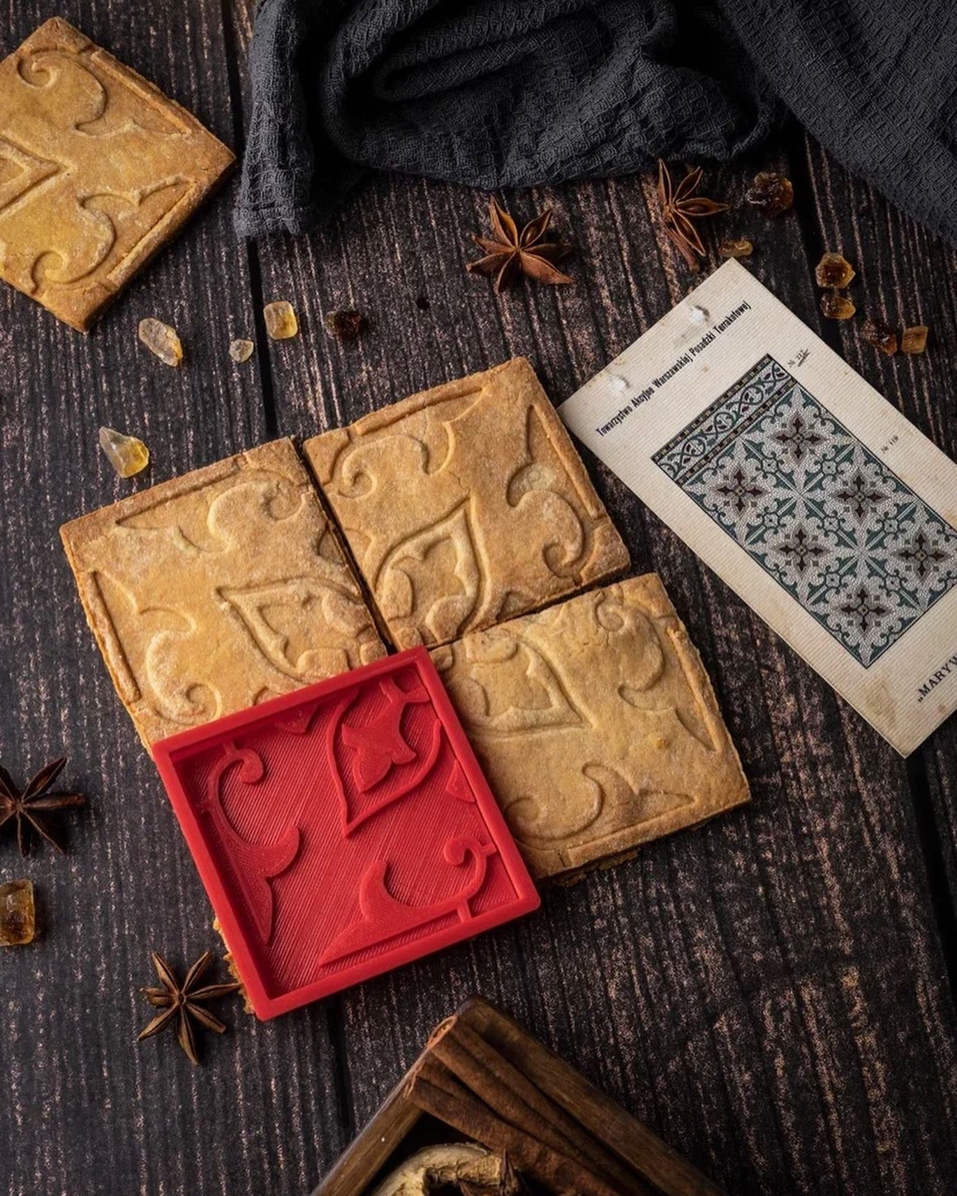 Форма для печенья № 1. Метлахская плитка парадных Санкт-Петербурга