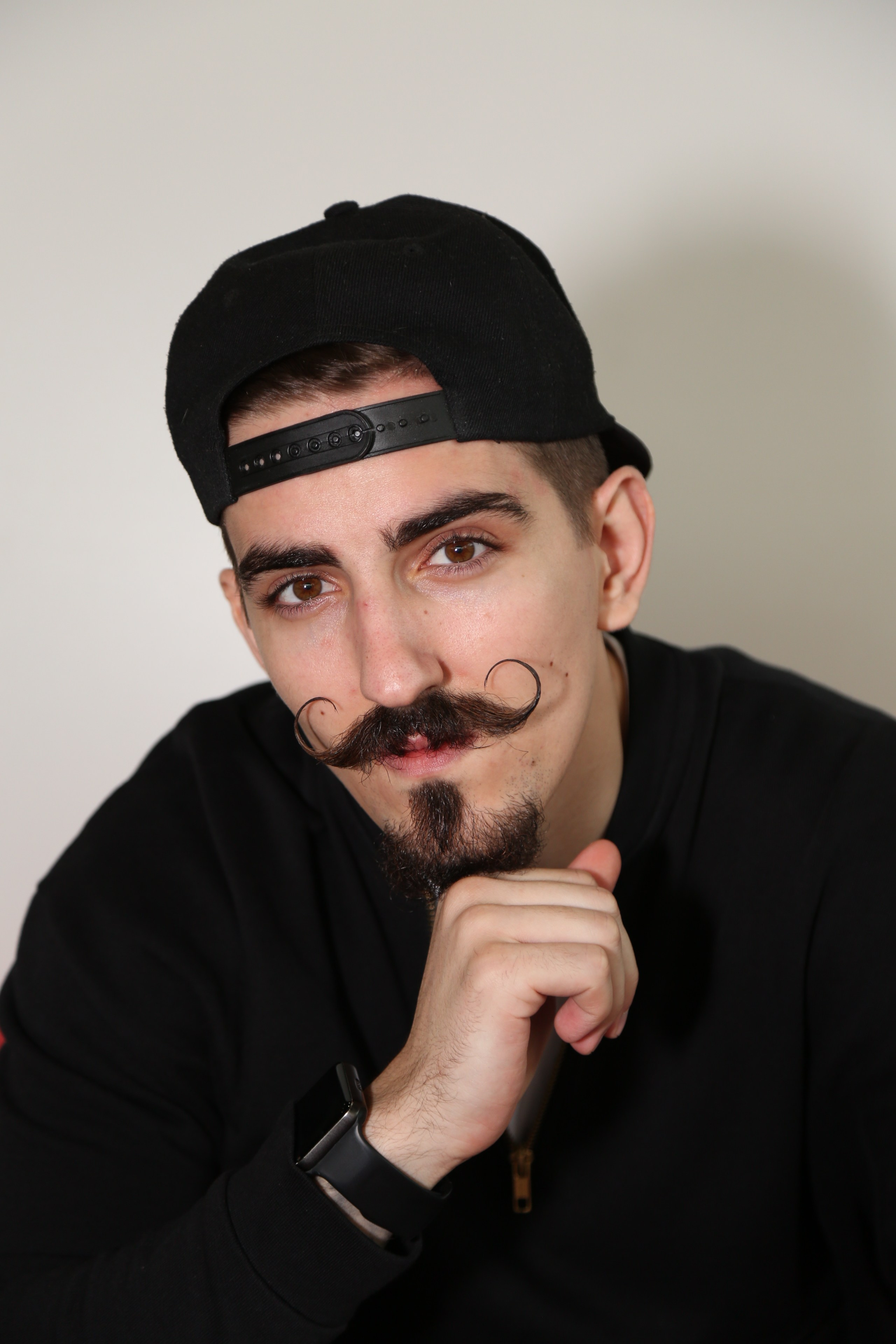 Фотосессия мужчины в Москве недорого