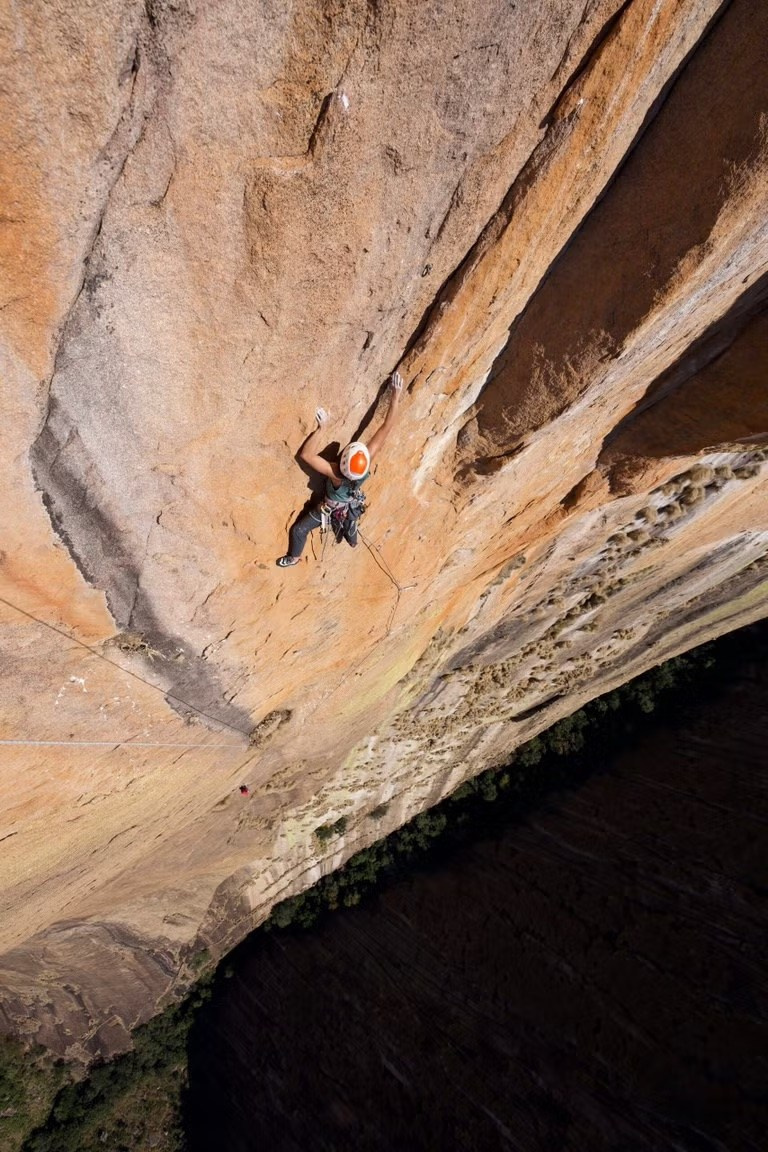 Цараноро делает тебя сильнее уже тем, что ты туда идёшь. “Steel Angel”: women’s climbing award