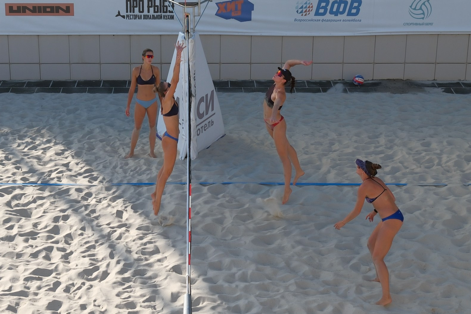 Спорт, пляж и некрасивые люди. Belugin Art