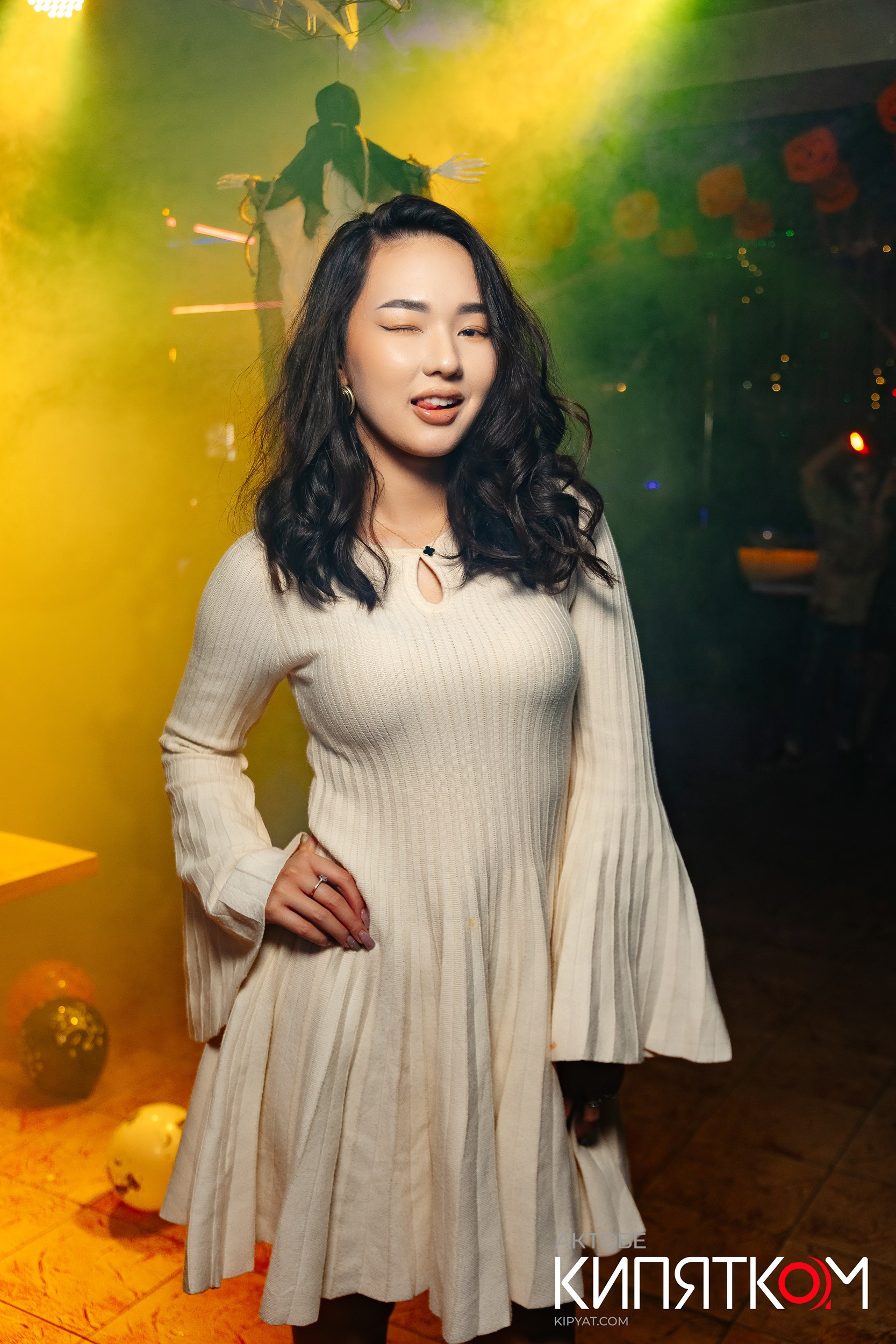 ELIXIR (Bar, Karaoke). Актобе Кипятком