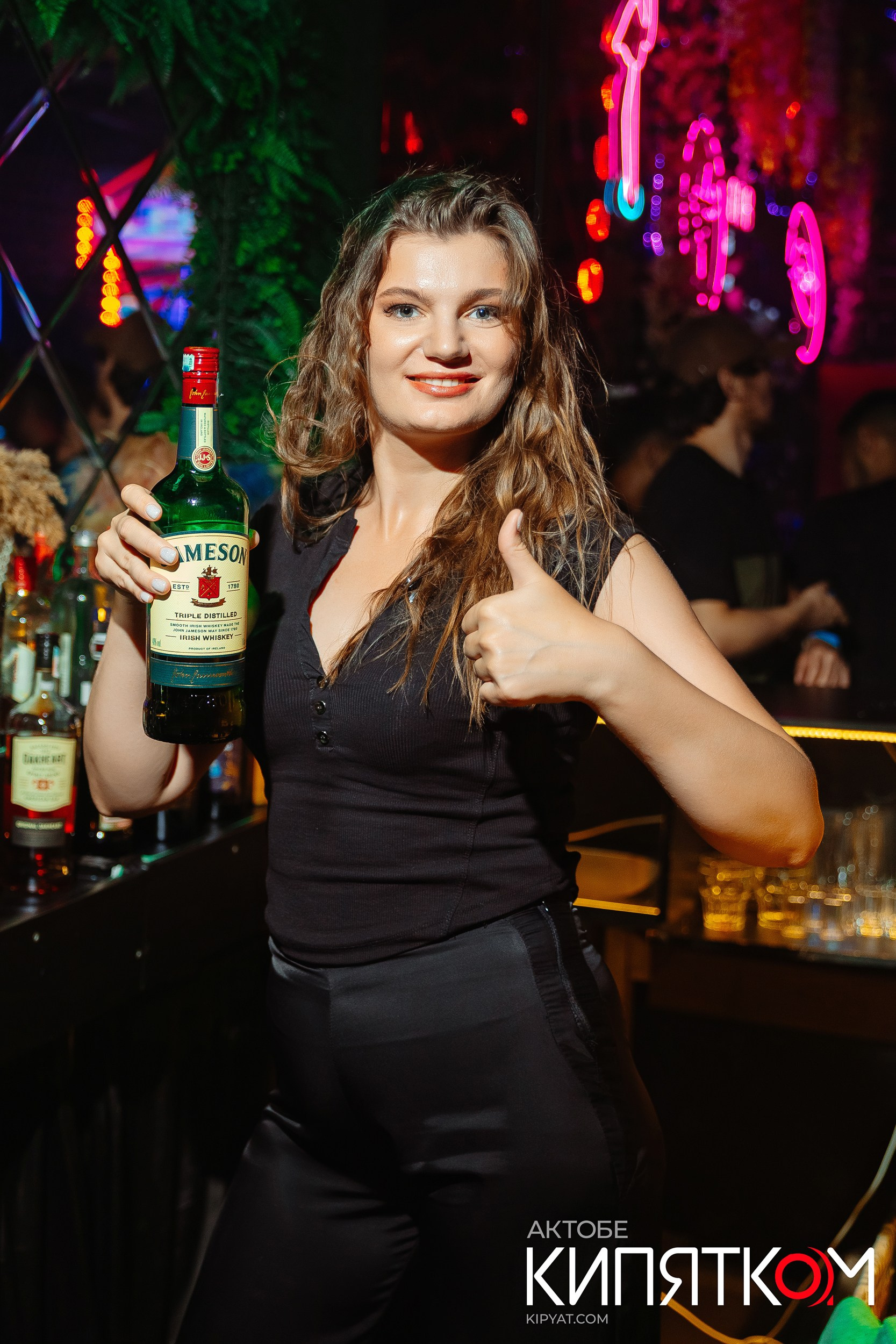 X.O (NIGHT BAR). Актобе Кипятком