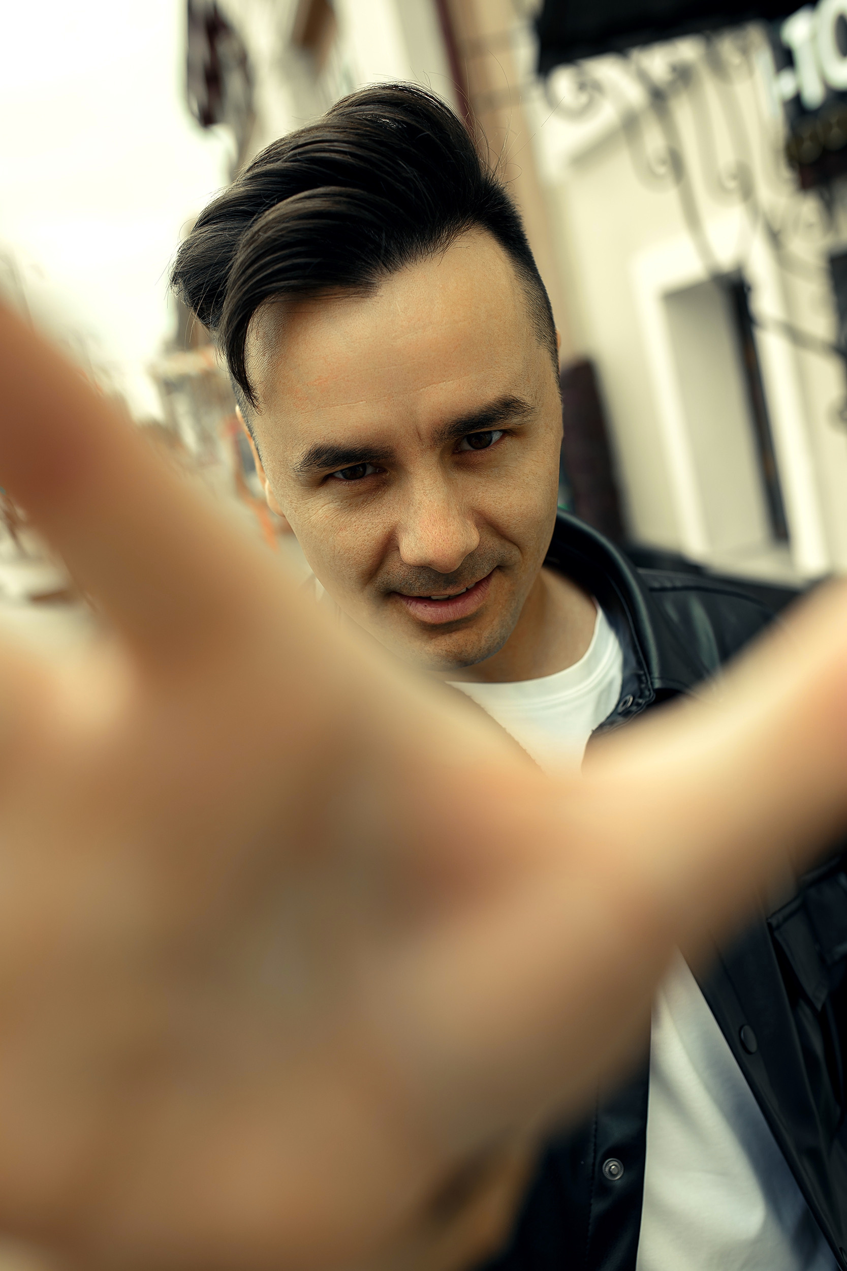 Как Олег с гитарой по городу гулял. Фотограф  Уфа, Москва, Казань, Питер Ильдар Кудабаев