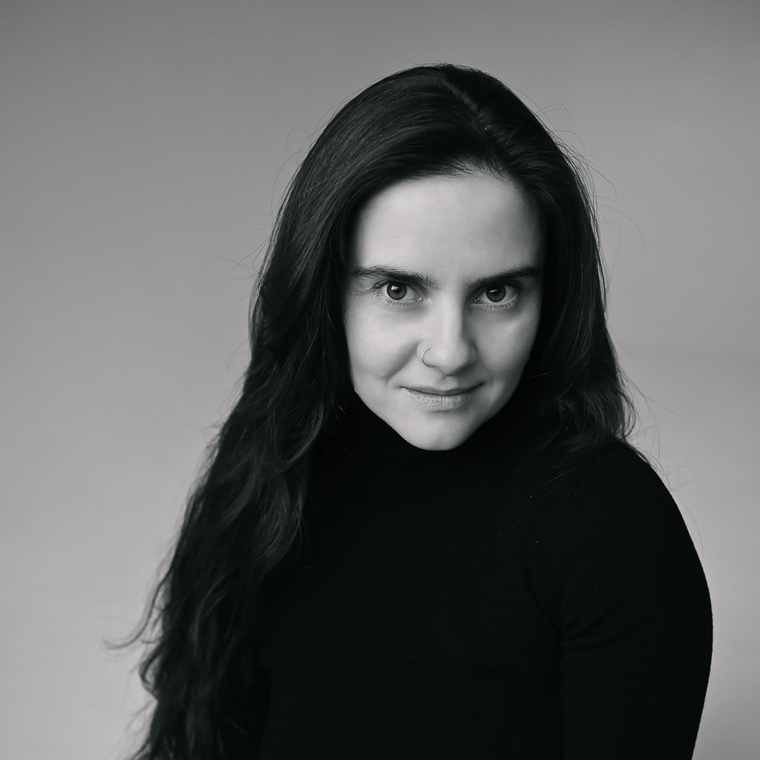 Связаться с Лесей Хаби для заказа фотографа. Портретный фотограф в Кемерово Алеся Цайтлер