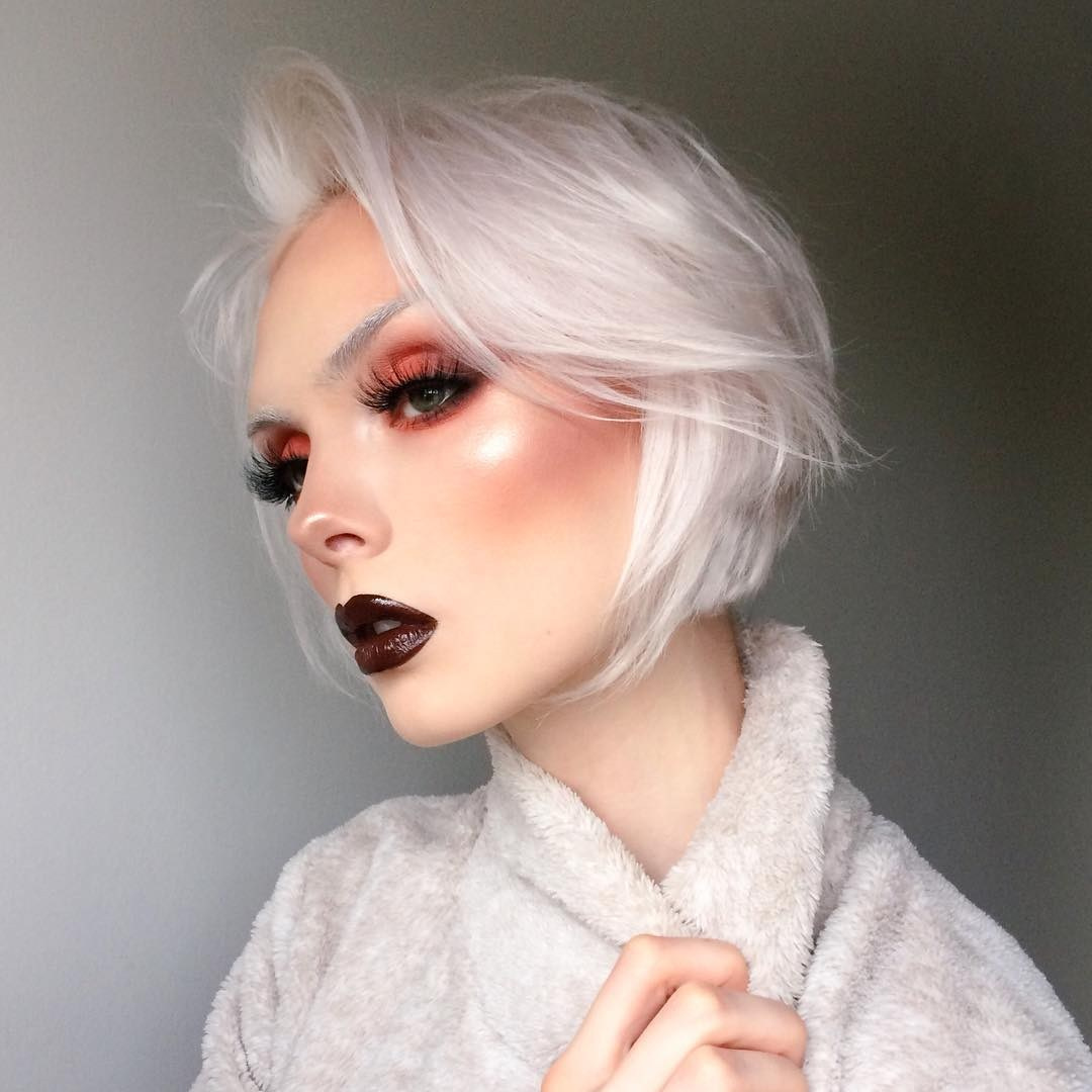 A proper makeup artist portfolio. Useful tips