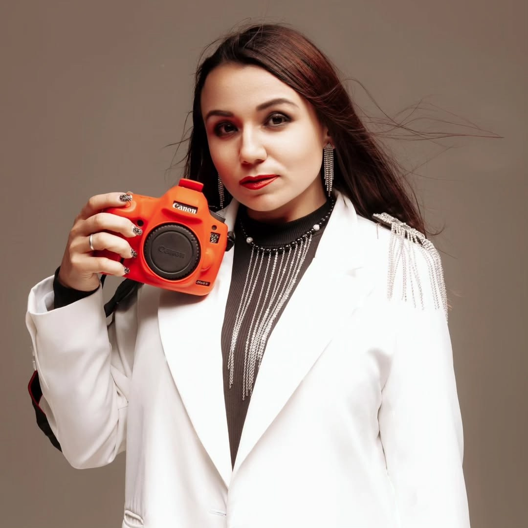 Контакты. Фотограф Мария Лагутина