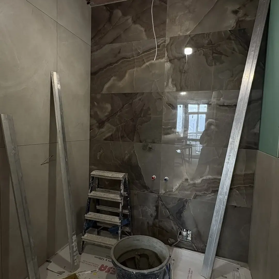 Ремонт квартиры Красноярск. Укладка керамической плитки.