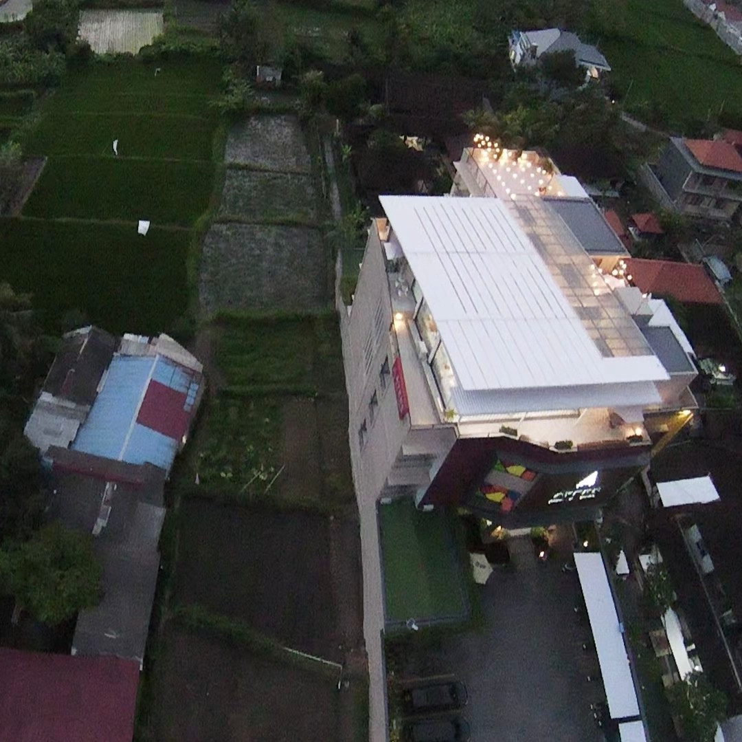 Профессиональный фотограф, съемка с дрона