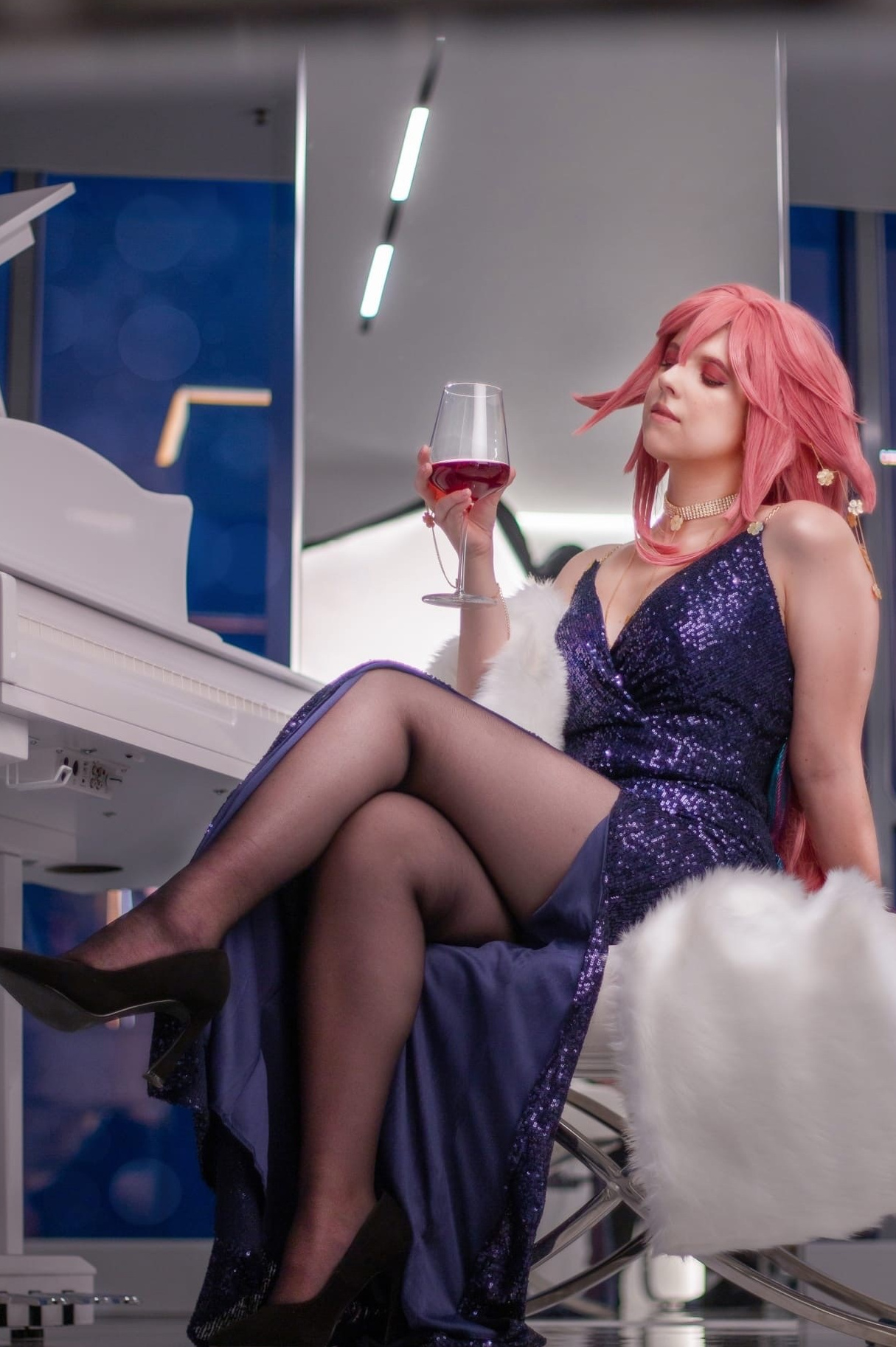 Шкаф: реквизит&одежда. Фотограф NotSilver