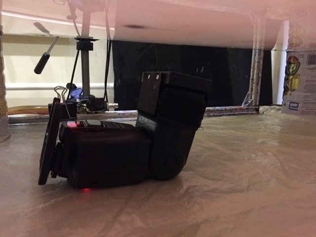 Одна вспышка снизу бля подсветки.