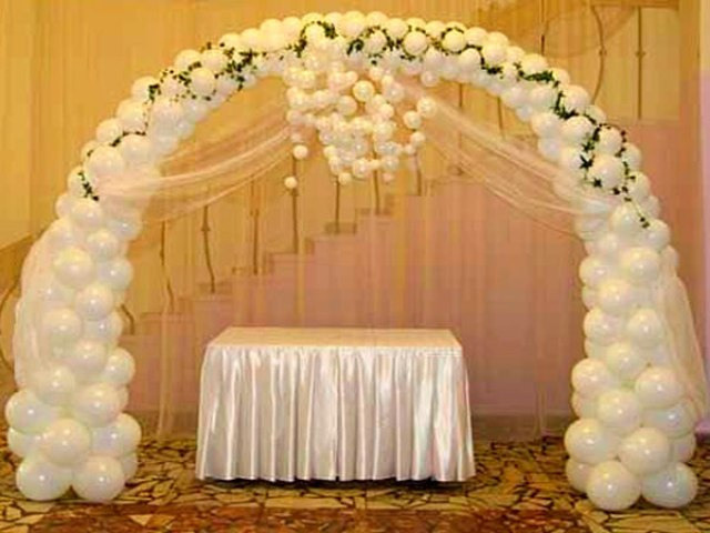 Свадебная арка из воздушных шаров. Студия праздничного декора