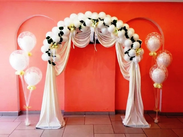 Свадебная арка из воздушных шаров. Студия праздничного декора