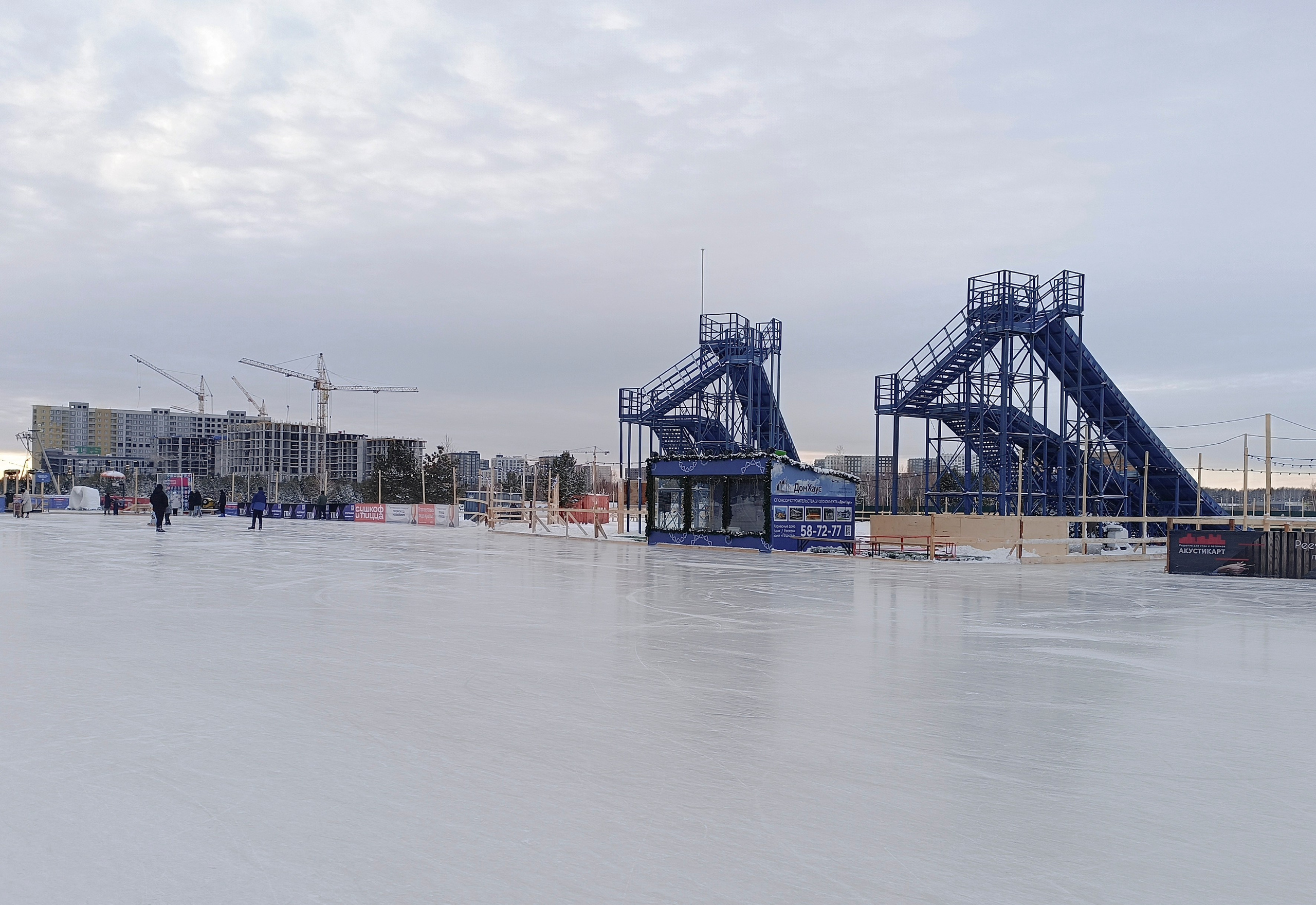 Посетил каток «Сердце Тюмени»