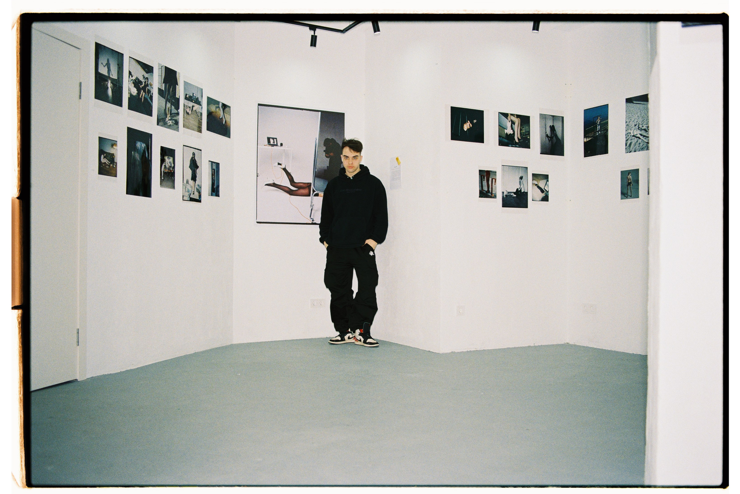 PHOTOGRAPHER. Nikeli.mag