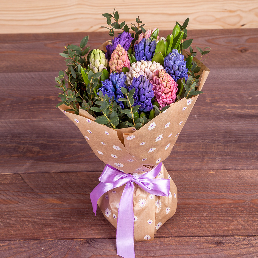 8 марта букет из гиацинтов. Флорист Маргарита Гладкова