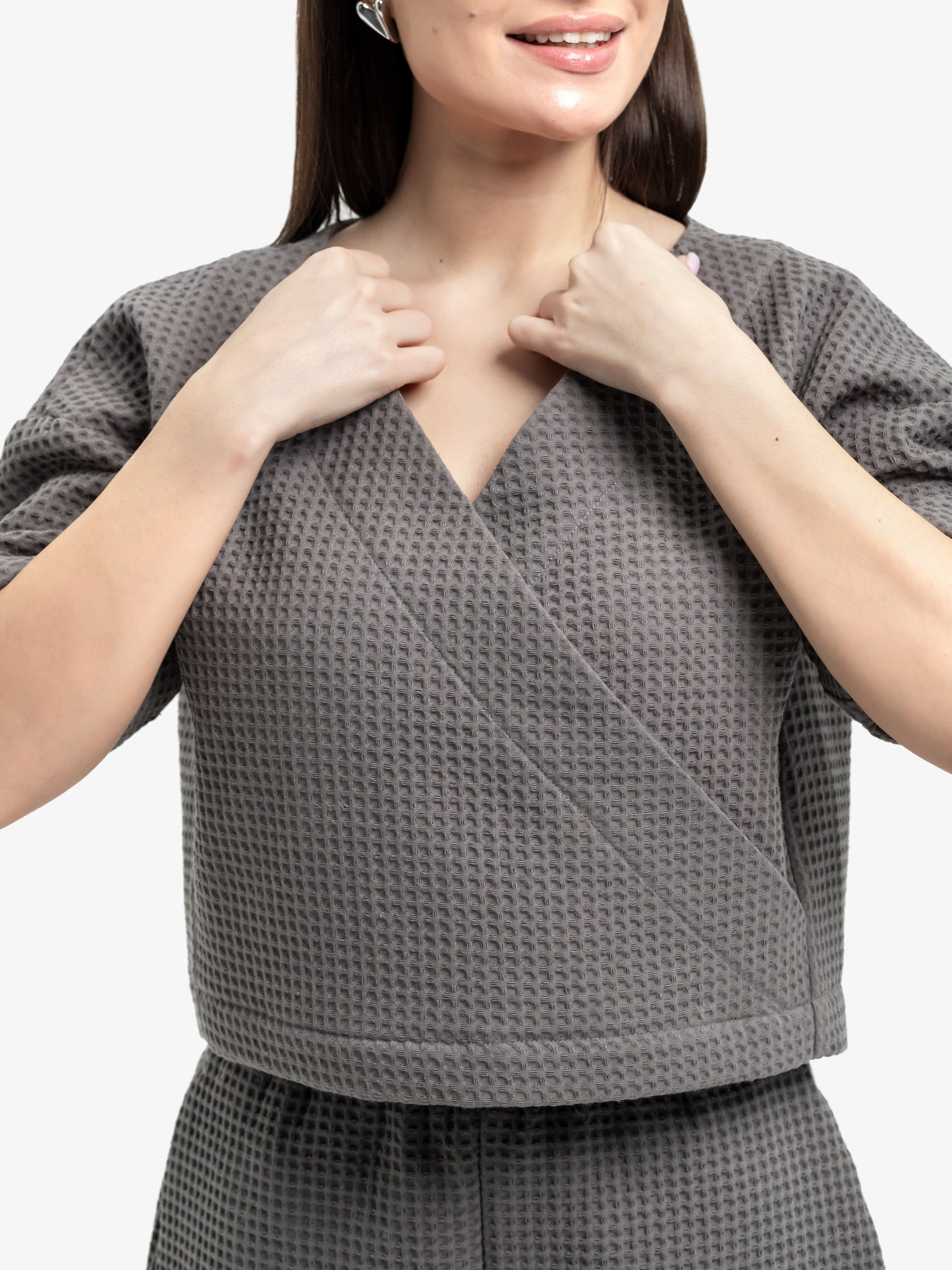 Фото одежды на моделях для карточек Ozon и Wildberries