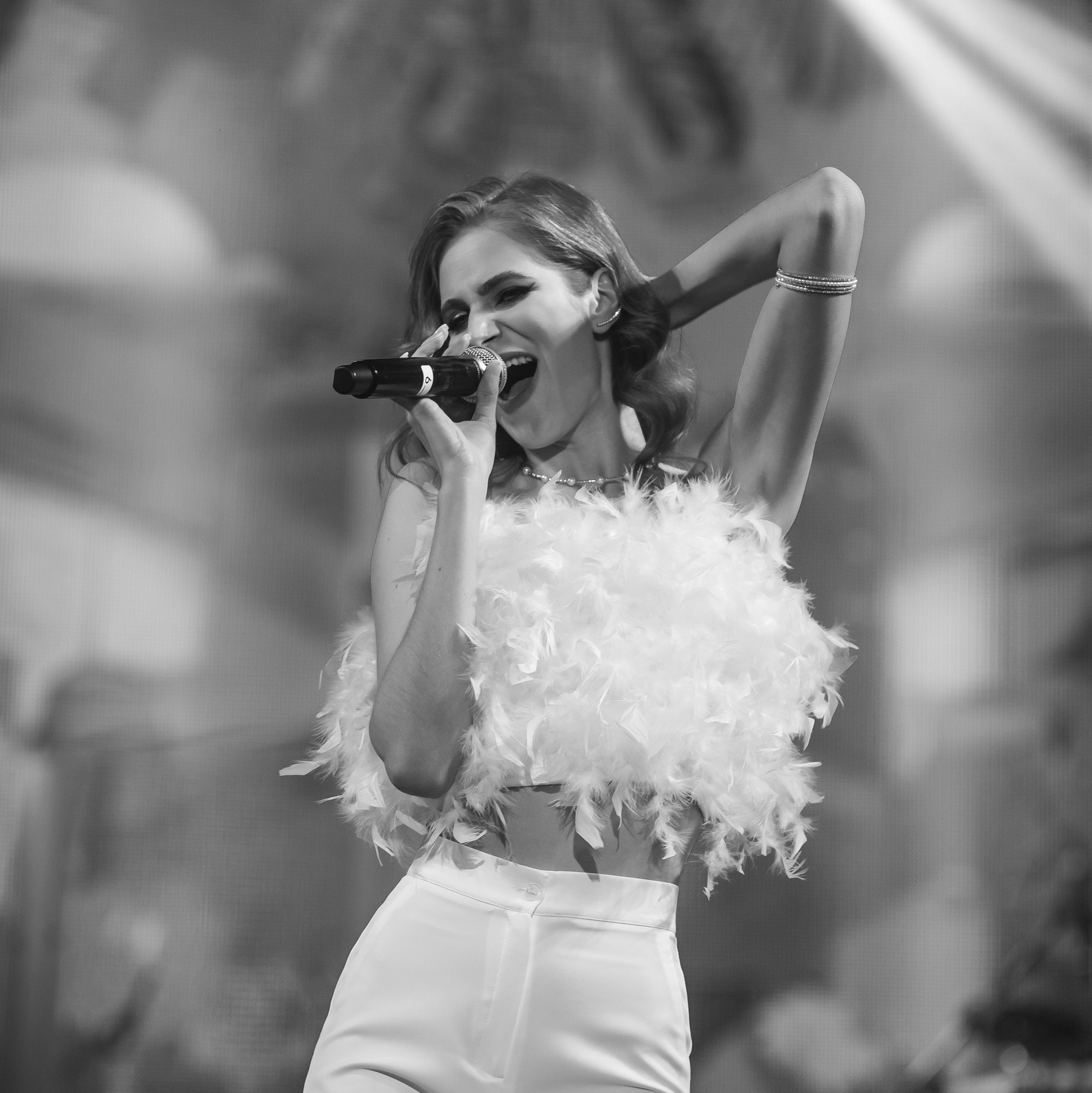 Вокалистка Мария Сиротенко