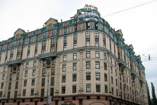 Свадебная фотосессия в Отеле Marriott