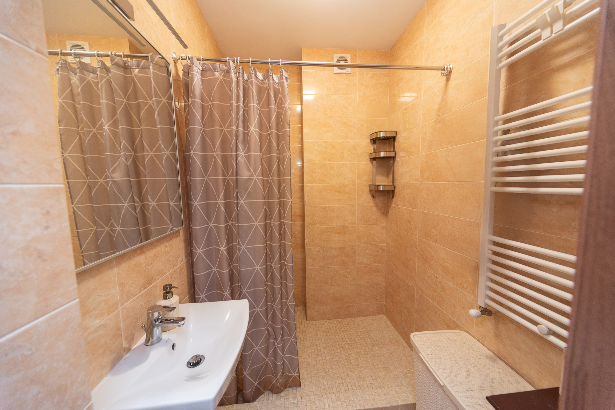 Профессиональная съемка квартир и домов для продажи. Профессиональный фотограф Нестеров Александр в Кишиневе и Бухаресте