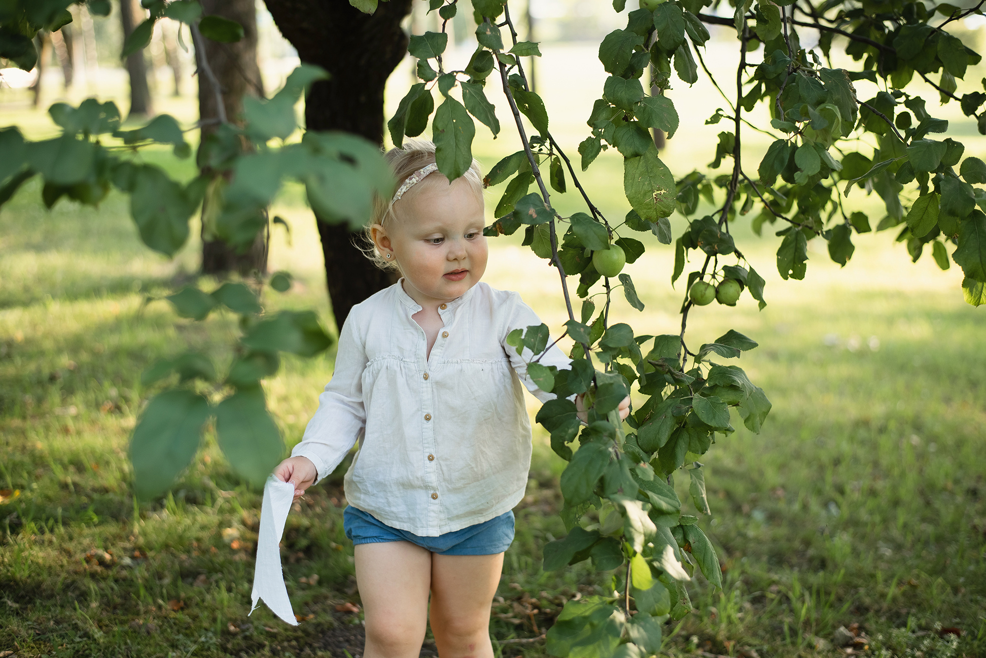Фотосессия в парке для девочки. Фотограф новорожденных , семейный и  детский фотограф в Пскове Иванова