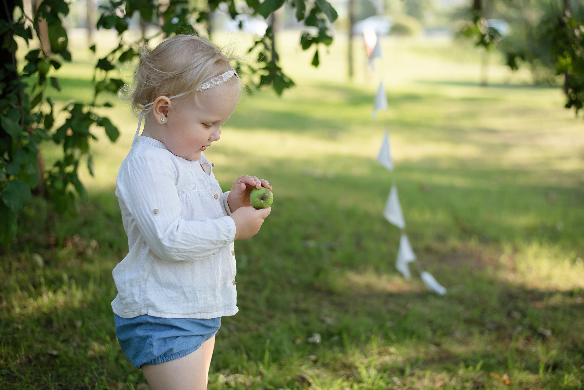 Фотосессия в парке для девочки. Фотограф новорожденных , семейный и  детский фотограф в Пскове Иванова