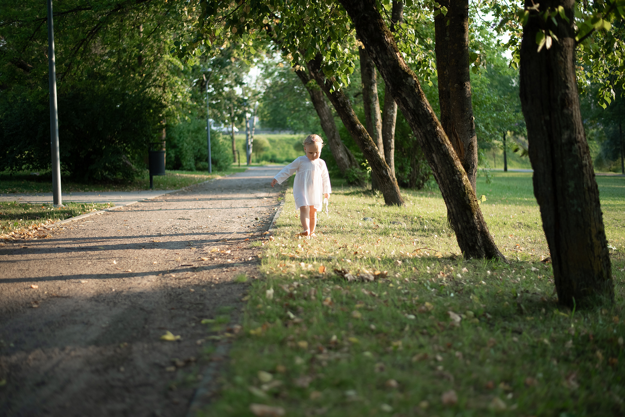 Фотосессия в парке для девочки. Фотограф новорожденных , семейный и  детский фотограф в Пскове Иванова