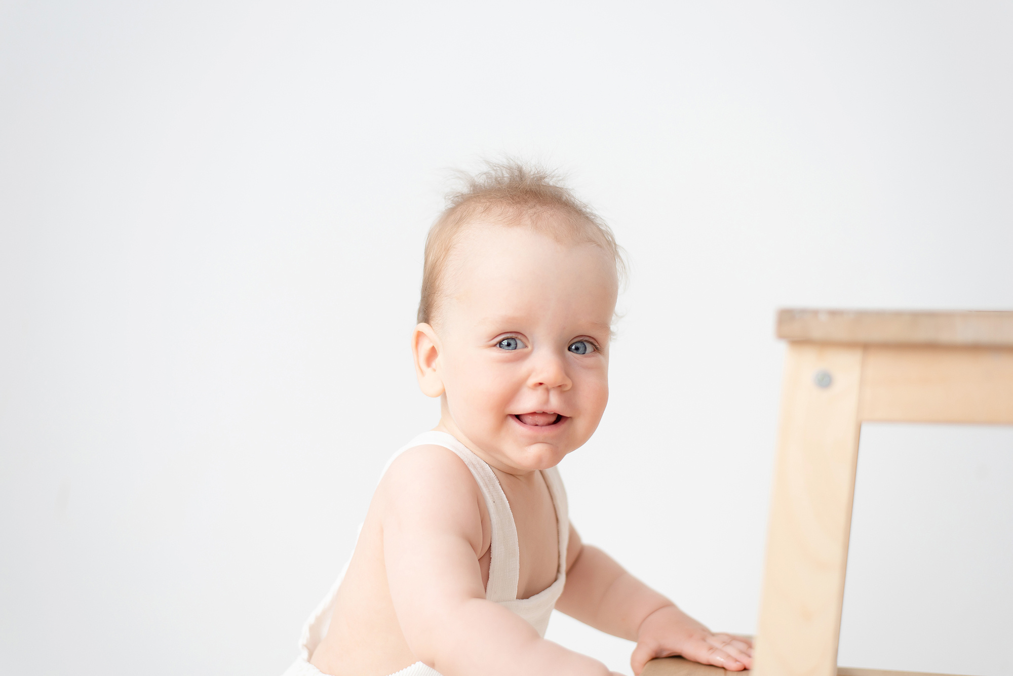 Фотосессия для мальчика в 10 месяцев. Фотограф новорожденных , семейный и  детский фотограф в Пскове Иванова