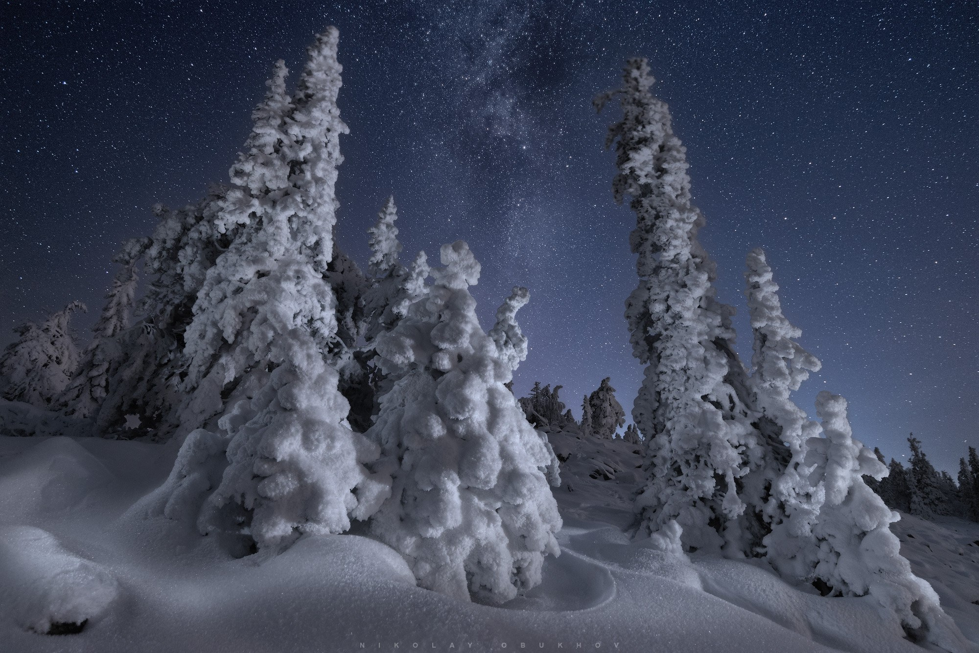 Фотосъемка зимнего ночного пейзажа в горах. Автор: Николай Обухов.