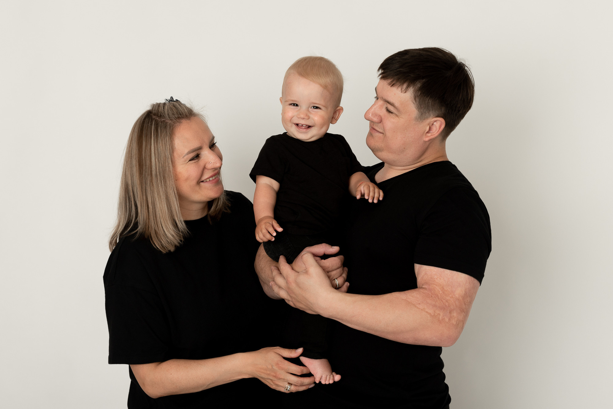 Первый День Рождения. Фотограф новорожденных в Нижневартовске Лара Курдюкова