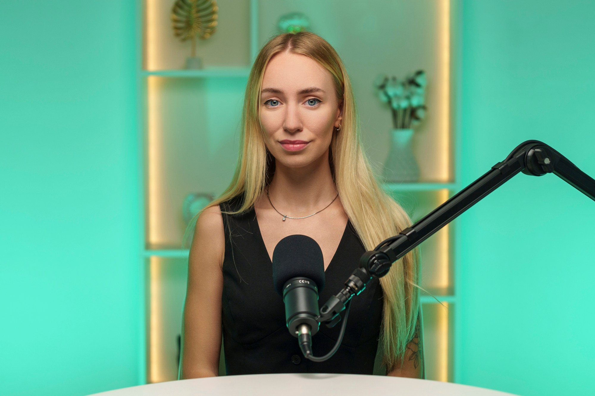 WHITE — готовые. Подкасты и прямые эфиры Сочи