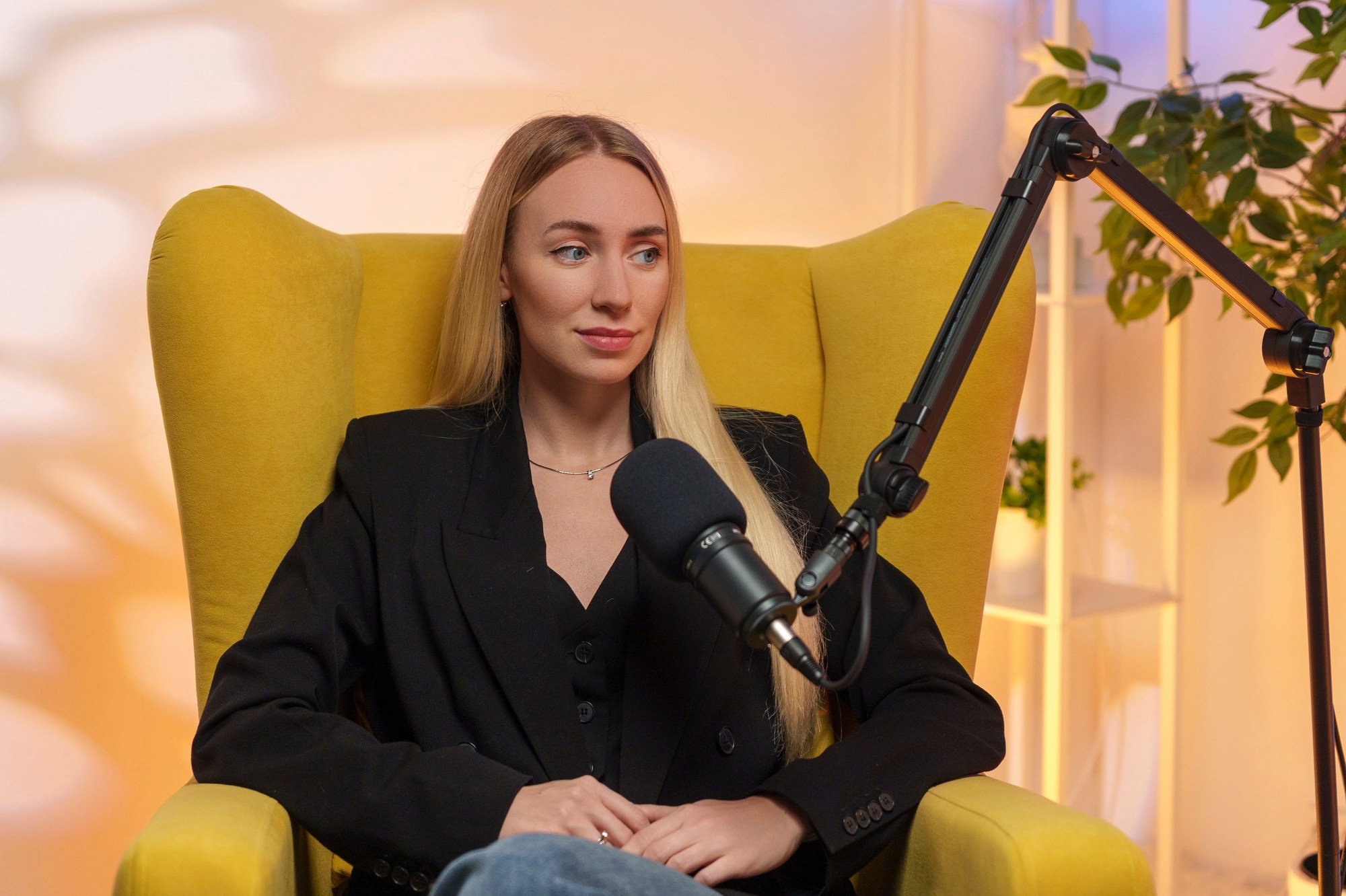 WHITE — готовые. Подкасты и прямые эфиры Сочи