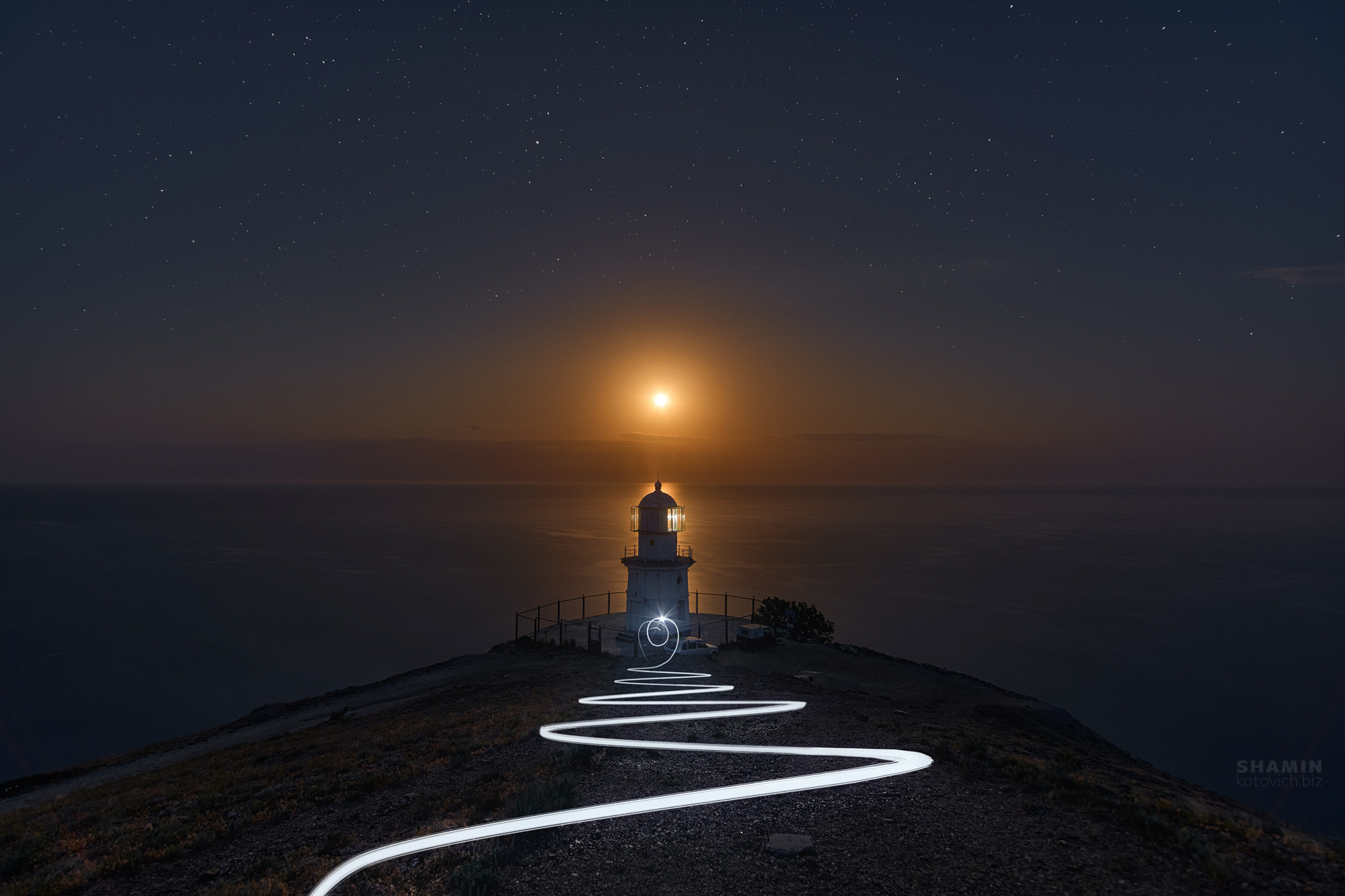 маяк в полнолуние с фризлайтом||Маяк Меганом в полнолуние||