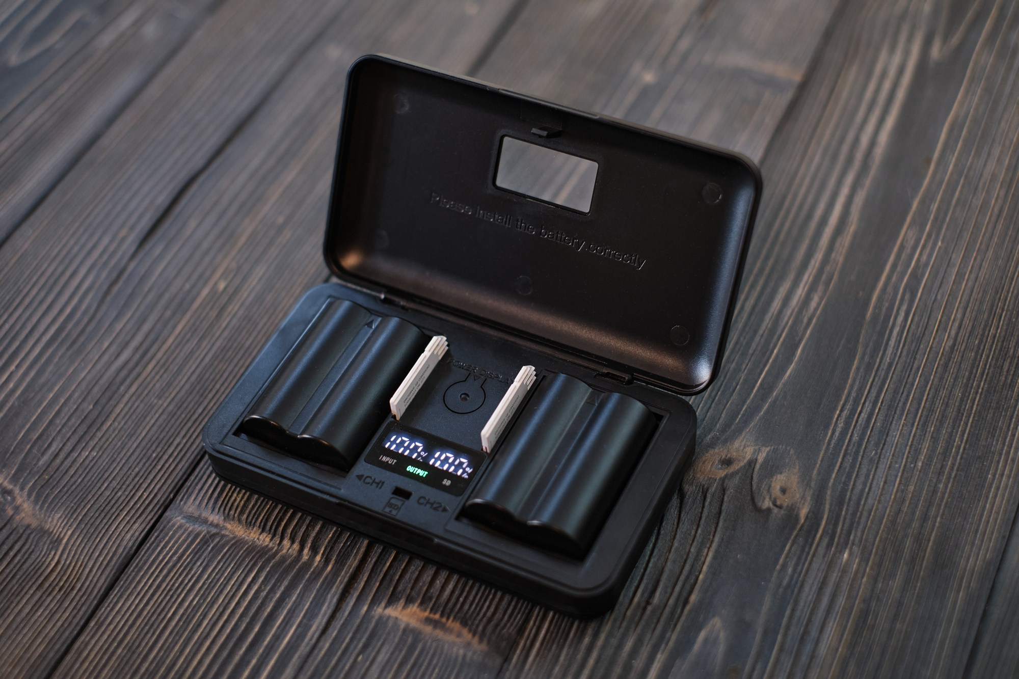 Тест аккумуляторов и зарядного устройства PALO. Фотограф Константин Шамин