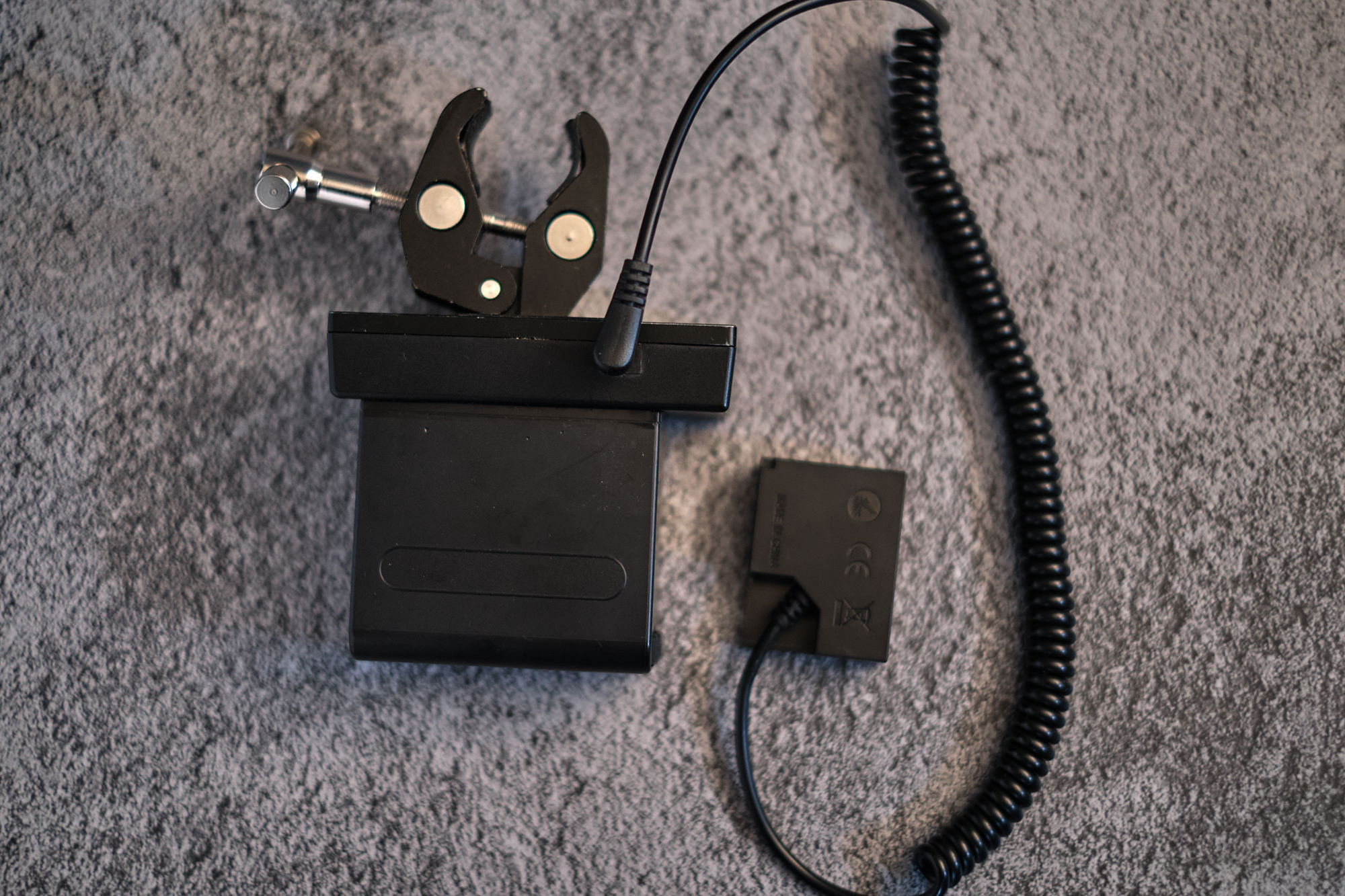 Внешнее питание для камеры. Фотограф Константин Шамин