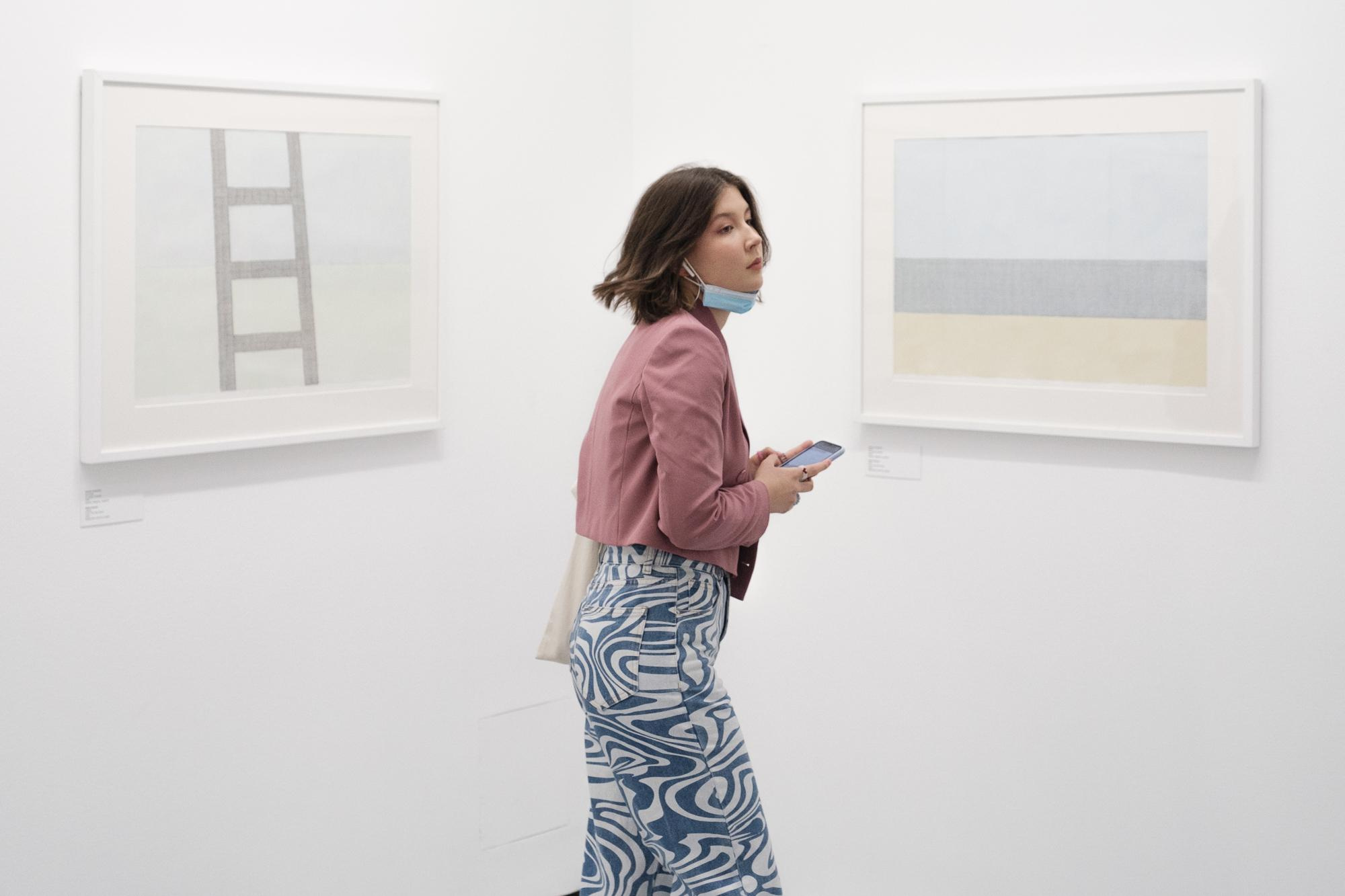 ФОТОКНИГИ И АВТОРСКОЕ ВЫСКАЗЫВАНИЕ. Street Art photographer Denis Karasev