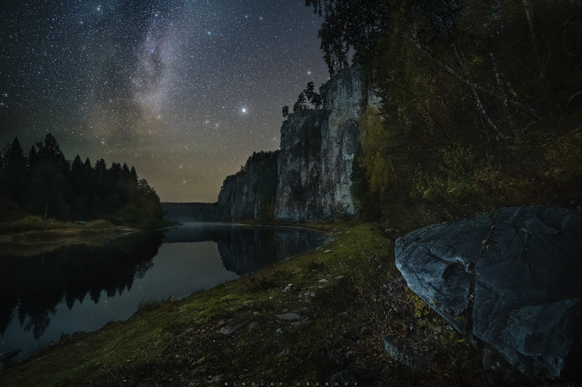 Ночной пейзаж на реке Чусовая. Автор: Николай Обухов.