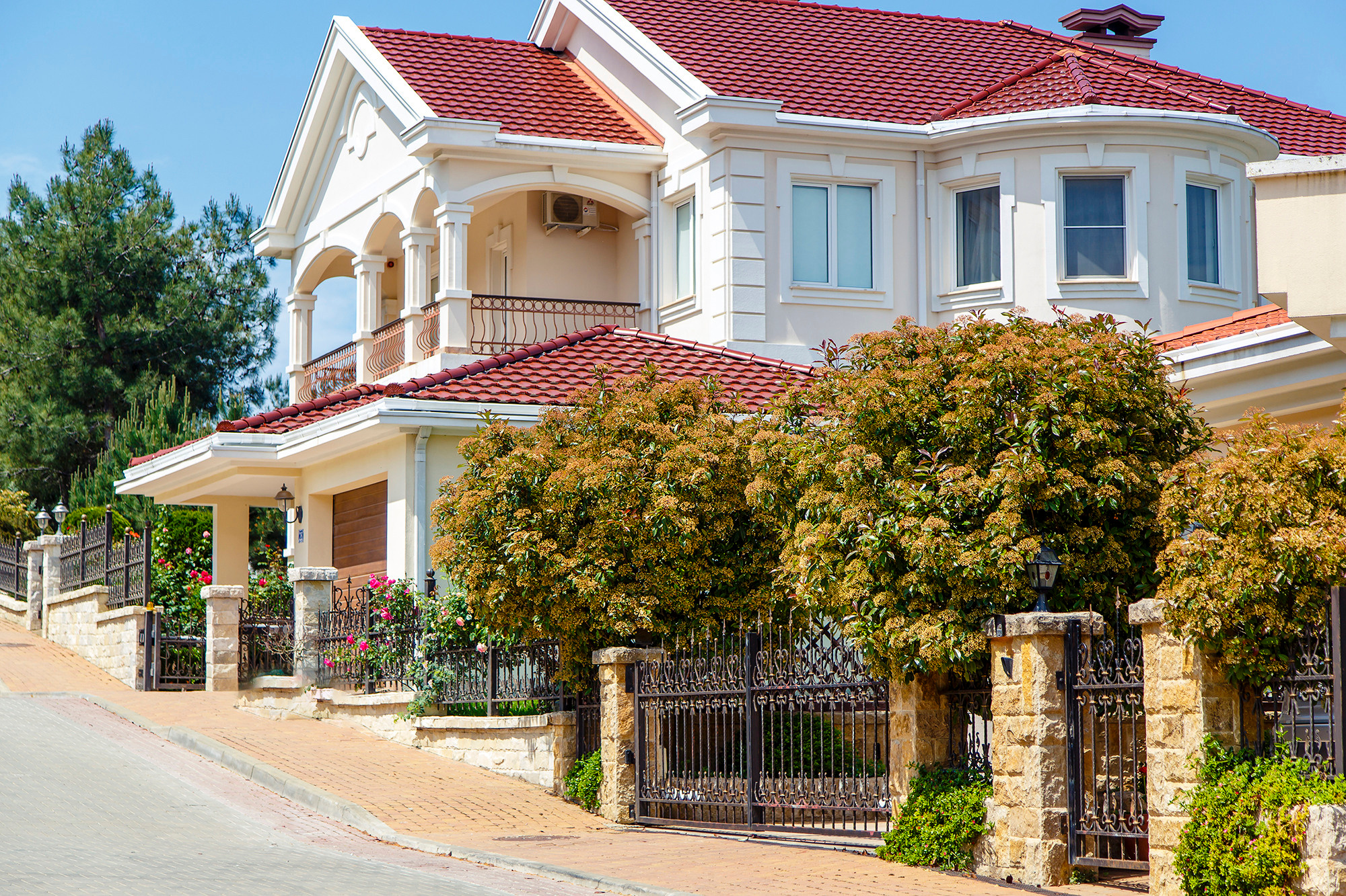 УСЛУГИ/ЦЕНЫ. Фотограф Александр Трихонюк. Фото недвижимости в Геленджике