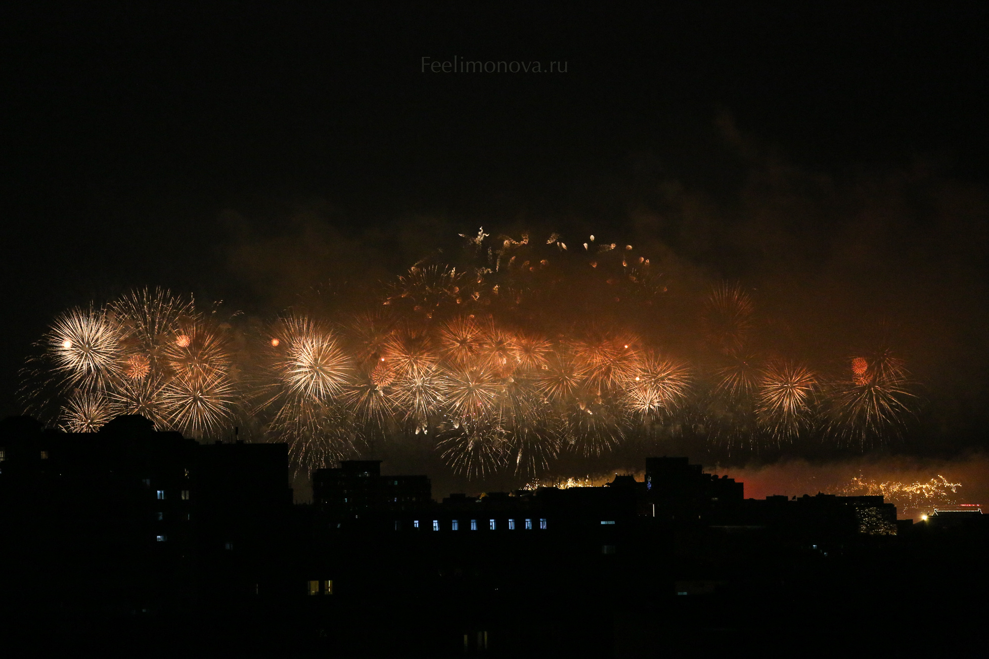 Салют в честь 70-летия КНР. Фотограф Ольга Филимонова