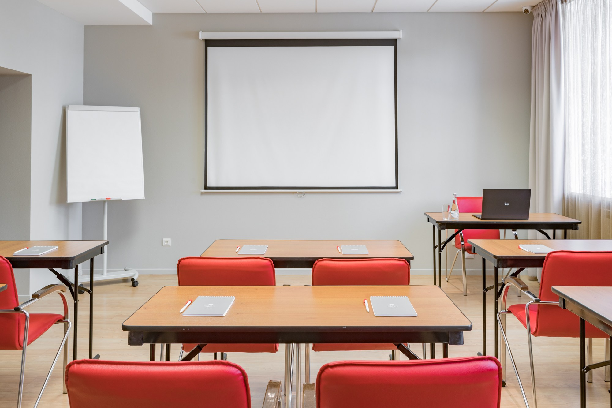 Цены на фотосъемку. Фотограф в Крыму и Краснодарском крае: репортажная, интерьерная и промышленная фотосъёмка